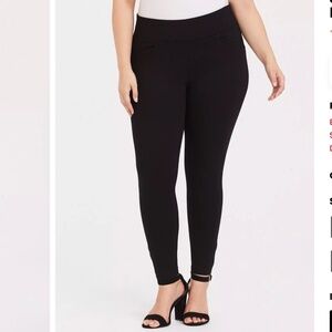 Torrid Studio Ponte Slim Fix Pixie Pant Black 2X 24"